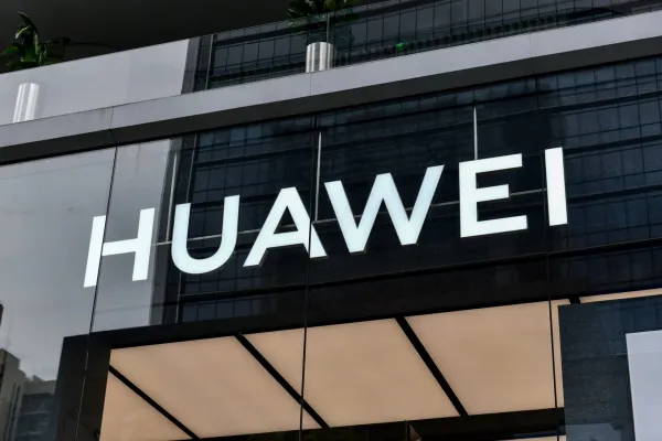 ZTE และ Huawei  ถูกประเทศแคนาดา แบนการใช้อุปกรณ์ 5G